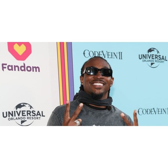 New PRADA Black Rectangle PR 27ZS 16K-08Z Sunglasses Women - Picture 7 of 8